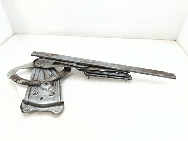 Mechanizm podnoszenia szyby drzwi przednich lewych 807210002R RENAULT