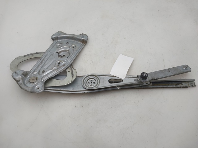 Mechanizm podnoszenia szyby drzwi przednich lewych 807210002R RENAULT