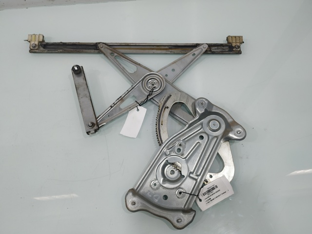 Mechanizm podnoszenia szyby drzwi przednich lewych 807210002R RENAULT