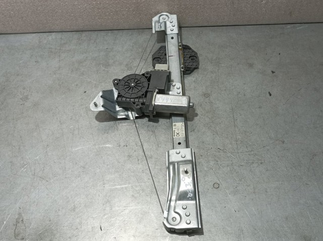 Mechanizm podnoszenia szyby drzwi przednich lewych 807211440R RENAULT