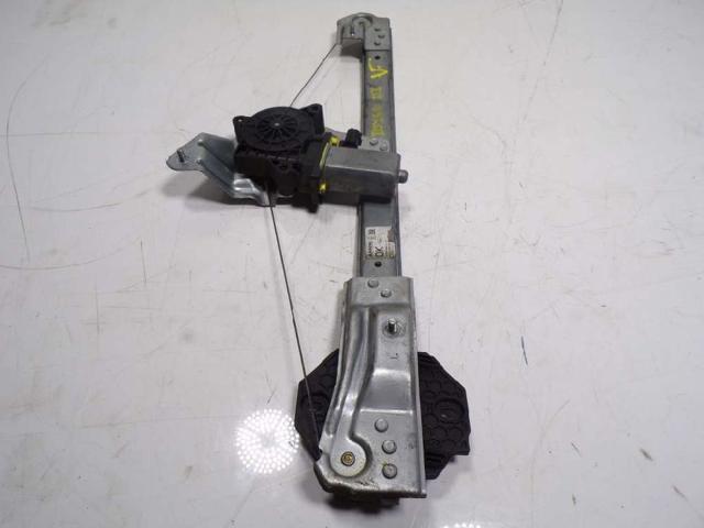 Mechanizm podnoszenia szyby drzwi przednich lewych 807213282R RENAULT