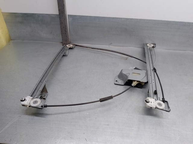 Mechanizm podnoszenia szyby drzwi przednich lewych 807213441R RENAULT