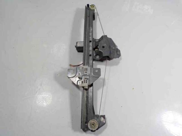 Mechanizm podnoszenia szyby drzwi przednich lewych 807213915R RENAULT