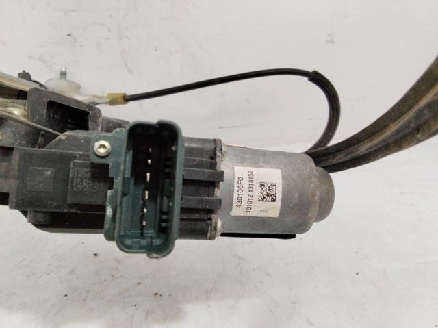 Mechanizm podnoszenia szyby drzwi przednich lewych 807215959R RENAULT