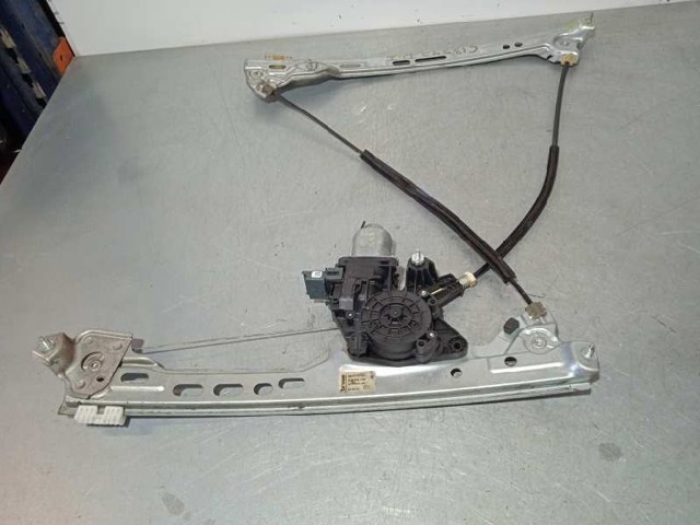 Mechanizm podnoszenia szyby drzwi przednich lewych 807215959R RENAULT