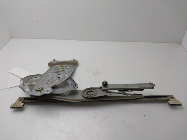 Mechanizm podnoszenia szyby drzwi przednich lewych 807216718R RENAULT