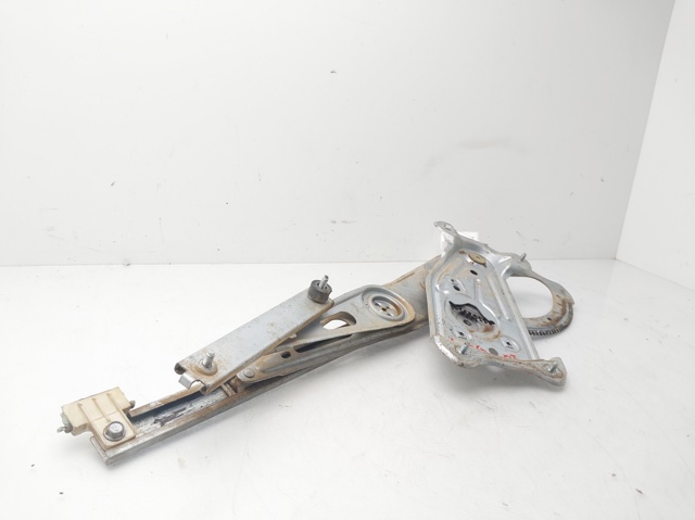 Mechanizm podnoszenia szyby drzwi przednich lewych 807216718R RENAULT