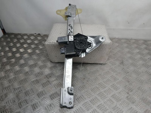 Mechanizm podnoszenia szyby drzwi przednich lewych 807217664R RENAULT