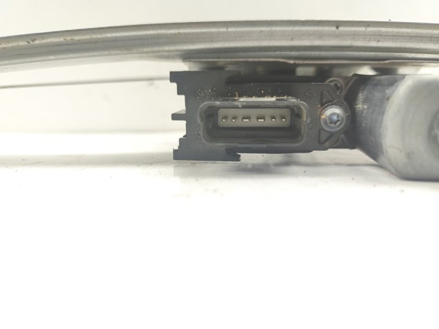 Mechanizm podnoszenia szyby drzwi przednich lewych 807217664R RENAULT