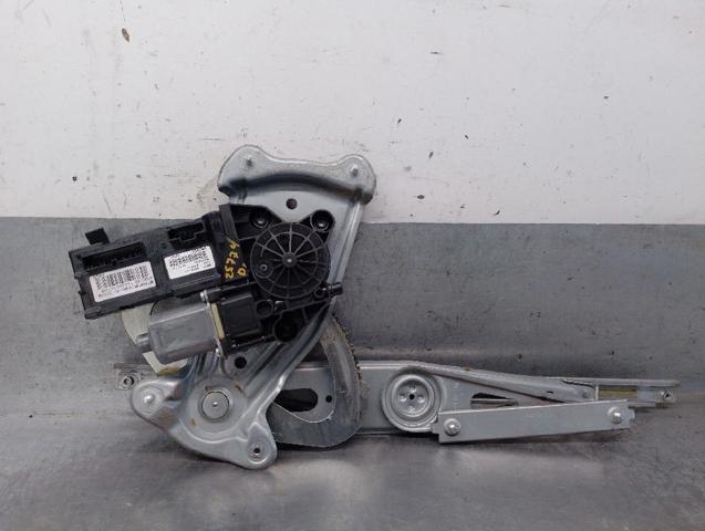 Mechanizm podnoszenia szyby drzwi przednich lewych 807218465R RENAULT
