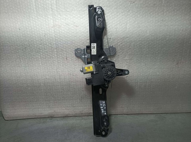 Mechanizm podnoszenia szyby drzwi przednich lewych 807218568R RENAULT