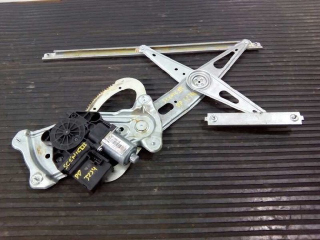 Mechanizm podnoszenia szyby drzwi przednich prawych 807300011R RENAULT