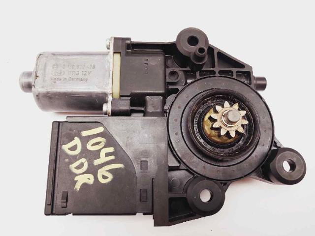 Mechanizm podnoszenia szyby drzwi przednich prawych 807300011R RENAULT