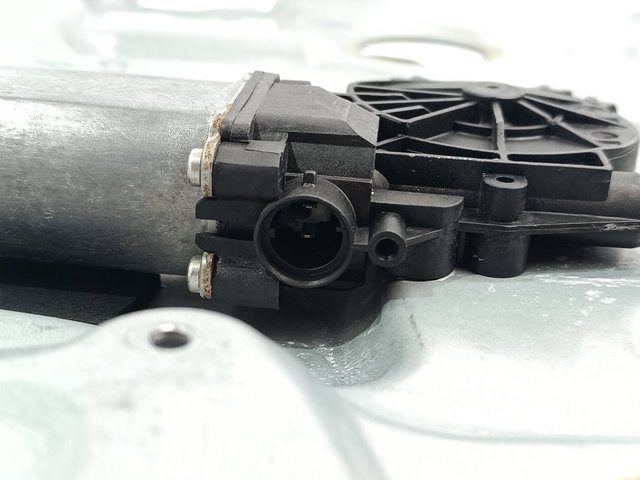 Mechanizm podnoszenia szyby drzwi przednich prawych 80770JD00A NISSAN