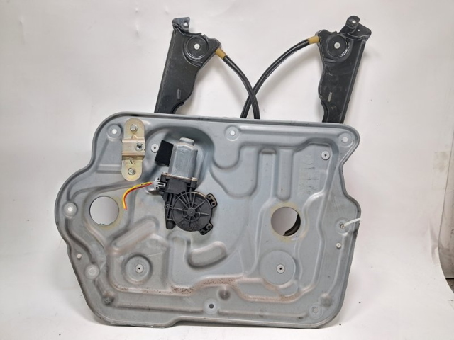 Mechanizm podnoszenia szyby drzwi przednich prawych 80770JD00A NISSAN