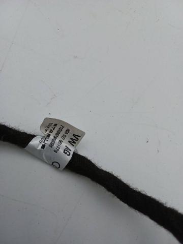 Amortyzator klapy bagażnika (3/5 drzwi-tylnych) 80A827851A VAG