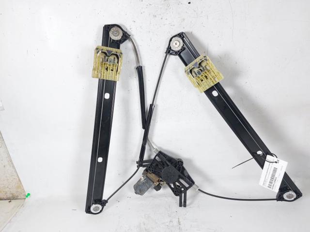 Mechanizm podnoszenia szyby drzwi przednich prawych 80A837462A VAG