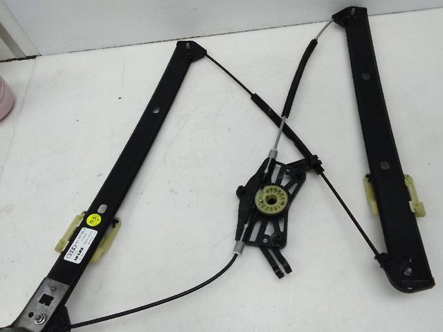 Mechanizm podnoszenia szyby drzwi przednich prawych 80A837462A VAG