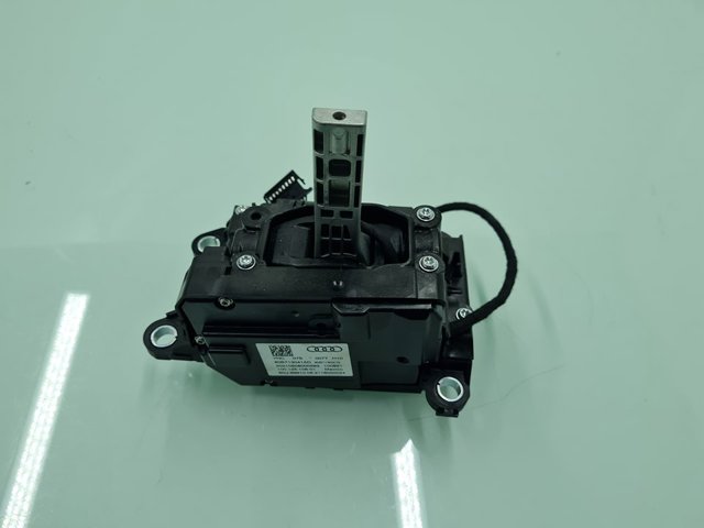 Mechanizm zmiany biegów (cięgno) 80B713041AD VAG