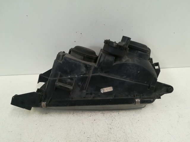 Reflektor prawy Toyota Avensis 1 T22