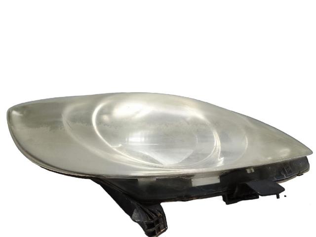 Reflektor prawy 811100H030 PEUGEOT