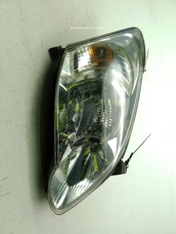 Reflektor prawy 8113002380 TOYOTA