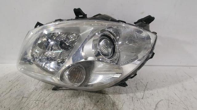 Reflektor prawy 8113002470 TOYOTA