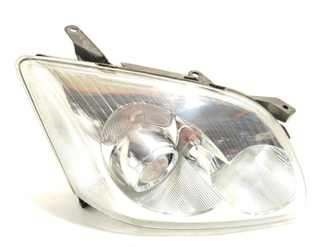 Reflektory Toyota Avensis