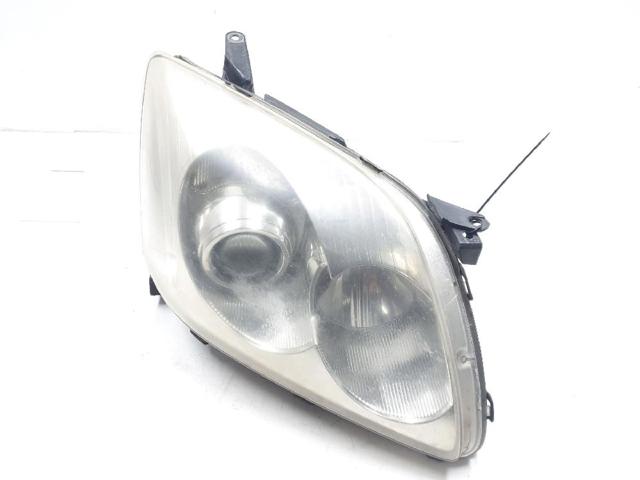 Reflektor prawy 8113005211 TOYOTA