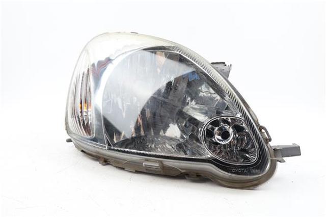 Reflektor prawy 811300D080 TOYOTA