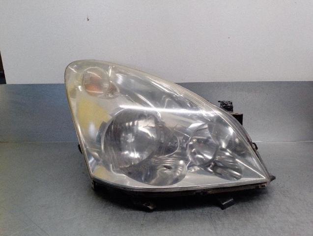 Reflektor prawy 811300F010 TOYOTA
