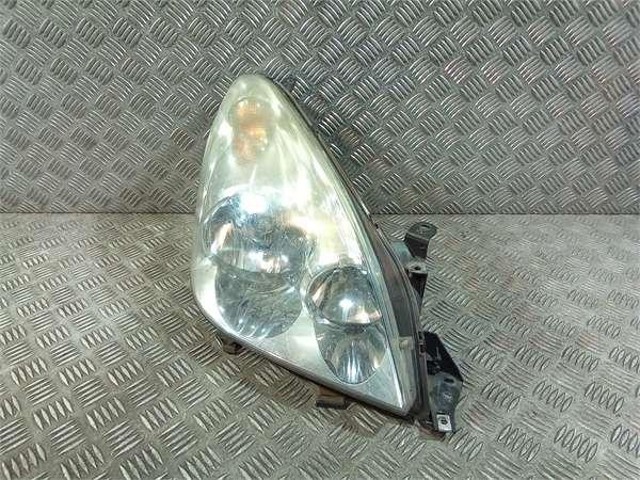 Reflektor prawy 811300F010 TOYOTA