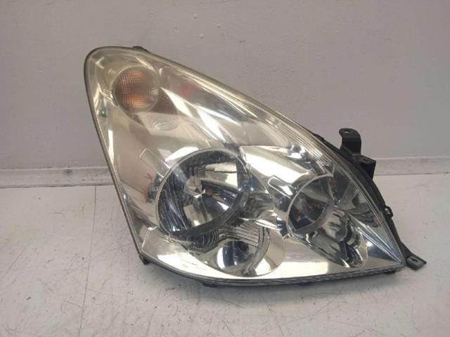 Reflektor prawy 811300F010 TOYOTA