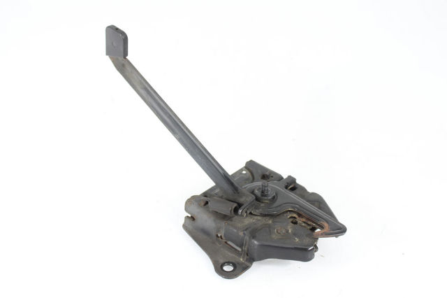 Zamek maski 811303E000 HYUNDAI