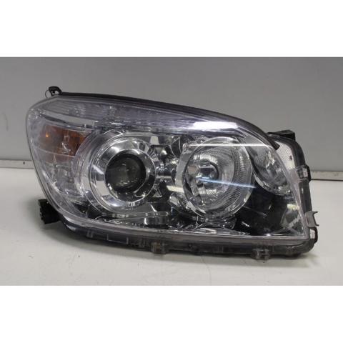 Reflektor prawy 8113042311 Toyota