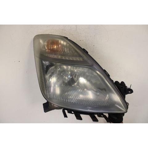 Reflektor prawy 8113047180 TOYOTA