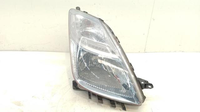 Reflektor prawy 8113047180 TOYOTA