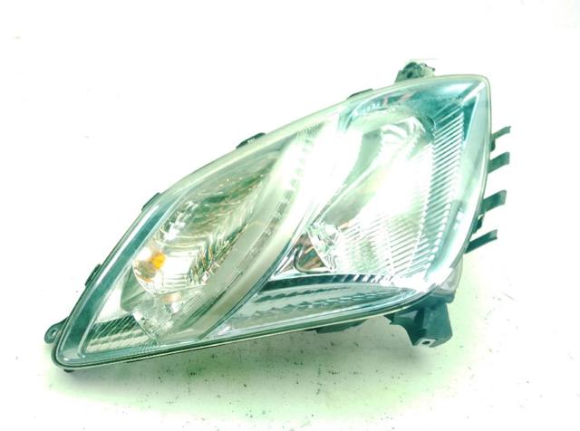 Reflektor prawy 8113047181 TOYOTA