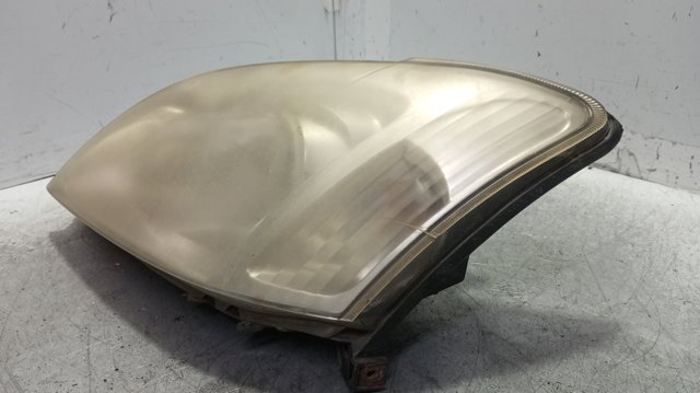 Reflektor lewy 8115002150 TOYOTA