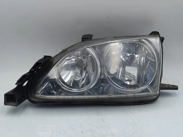 Reflektor lewy 8115005100 TOYOTA