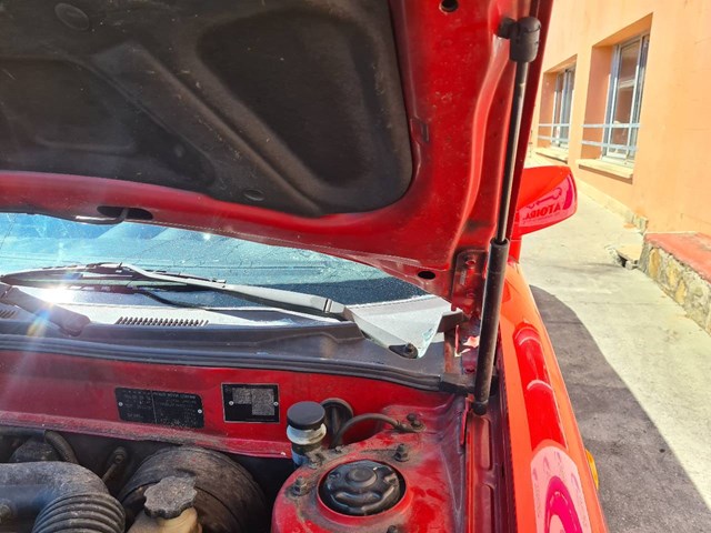 Amortyzator maski 811612C000 HYUNDAI