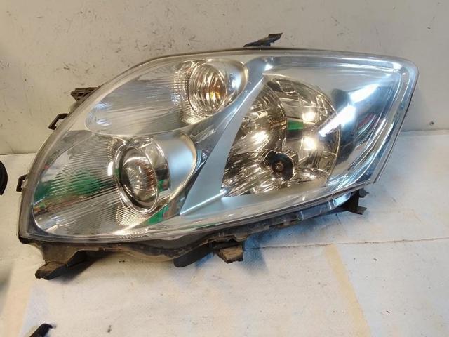 Reflektor lewy 8117002460 TOYOTA