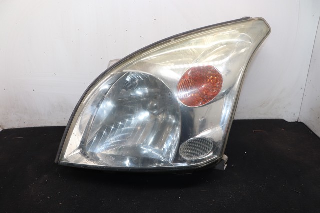 Reflektor lewy 811706A060 TOYOTA