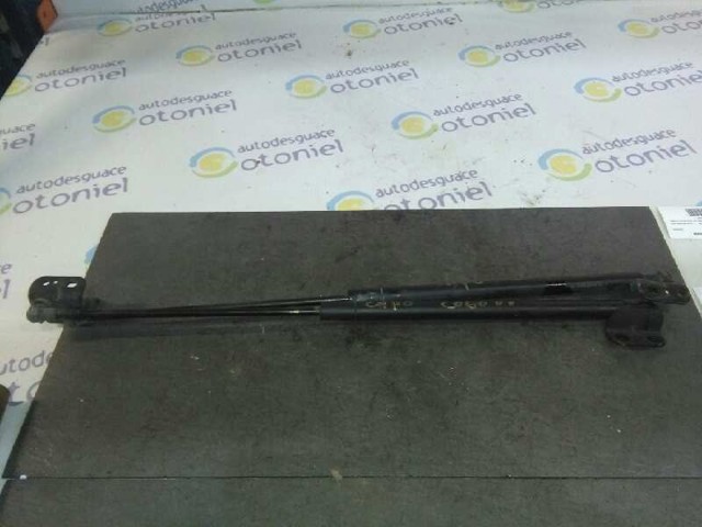 Amortyzator maski 811813E000 HYUNDAI