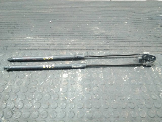 Amortyzator maski 811813E011 HYUNDAI