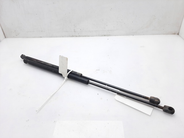 Amortyzator maski 811813E011 HYUNDAI