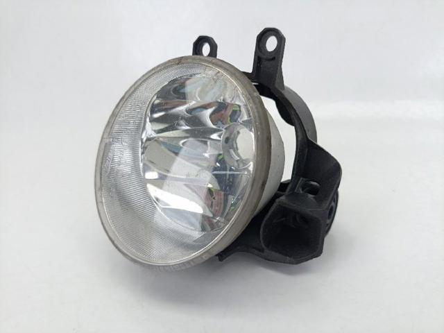 Lampa przeciwmgielna lewa 8122002110 TOYOTA