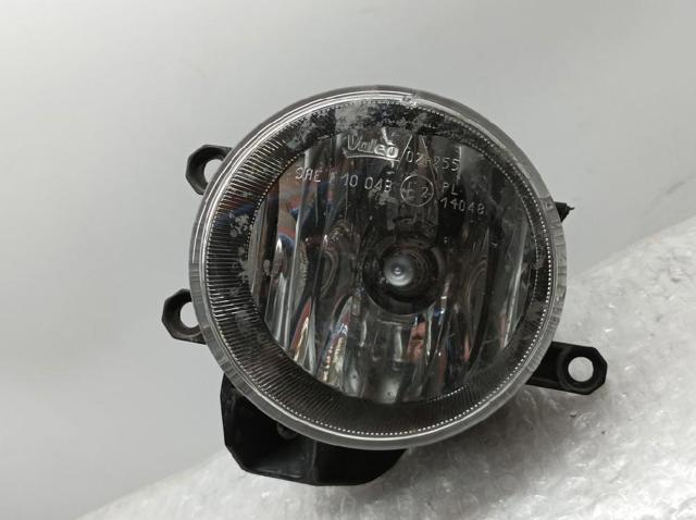 Lampa przeciwmgielna lewa 8122002110 TOYOTA