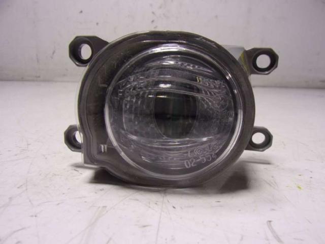 Lampa przeciwmgielna lewa 8122102190 TOYOTA