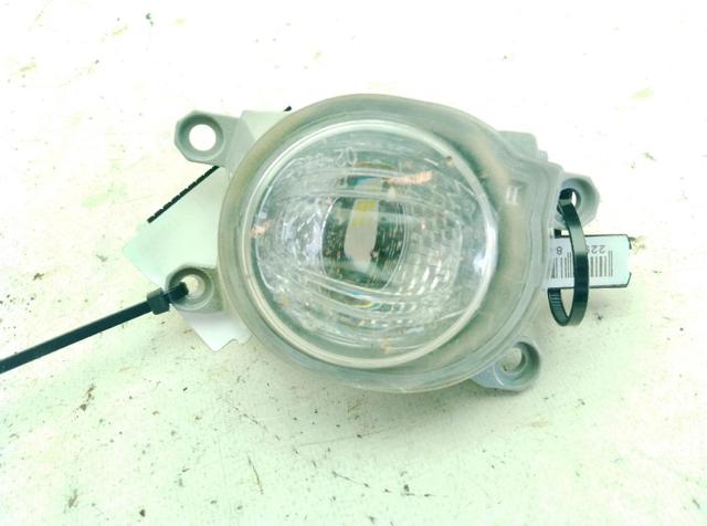 Lampa przeciwmgielna lewa 8122102190 TOYOTA